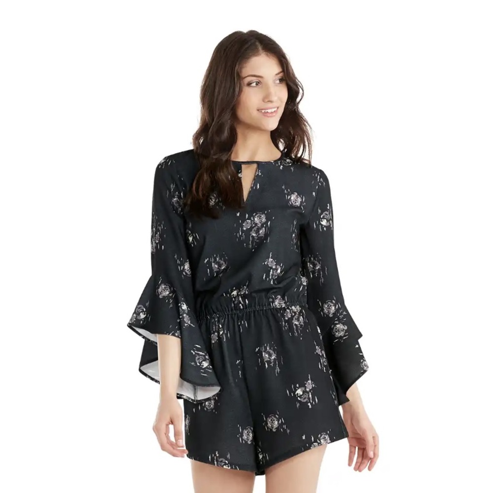 Mud Pie Black Floral Bell Sleeve Romper, Size Large